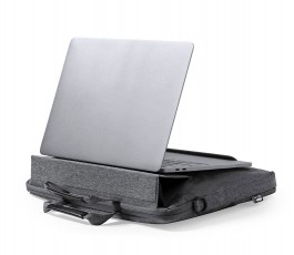 portatil colocado en maletin para portatil con soporte fabricado en RPET color gris