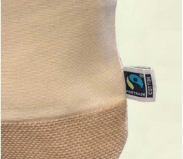 detalle de la etiqueta del neceser de algodon Fairtrade y yute