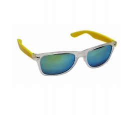 gafas de sol con monturas translucida y lentes espejadas y varillas de color amarillo