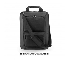 mochila para ordenador Antonio Miro modelo A7026 color negro con logo Antonio Miro